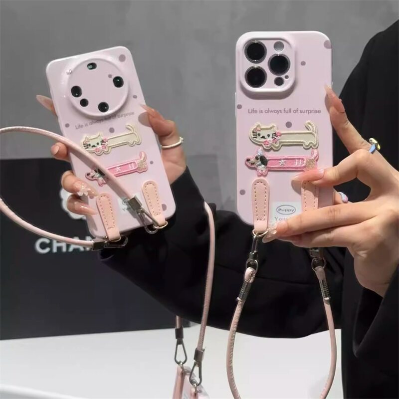 刺绣猫狗适用苹果17pro手机壳iPhone15promax菲林14p13pm12x/xr/xs三星S24ultra23plus一加ACE3V5保护7套8