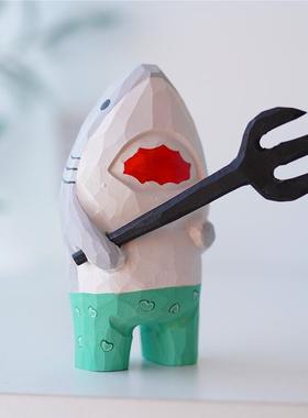 实木鲨叉小木雕摆件创意手工雕刻搞怪桌面鲨鱼情侣七夕沙雕礼物