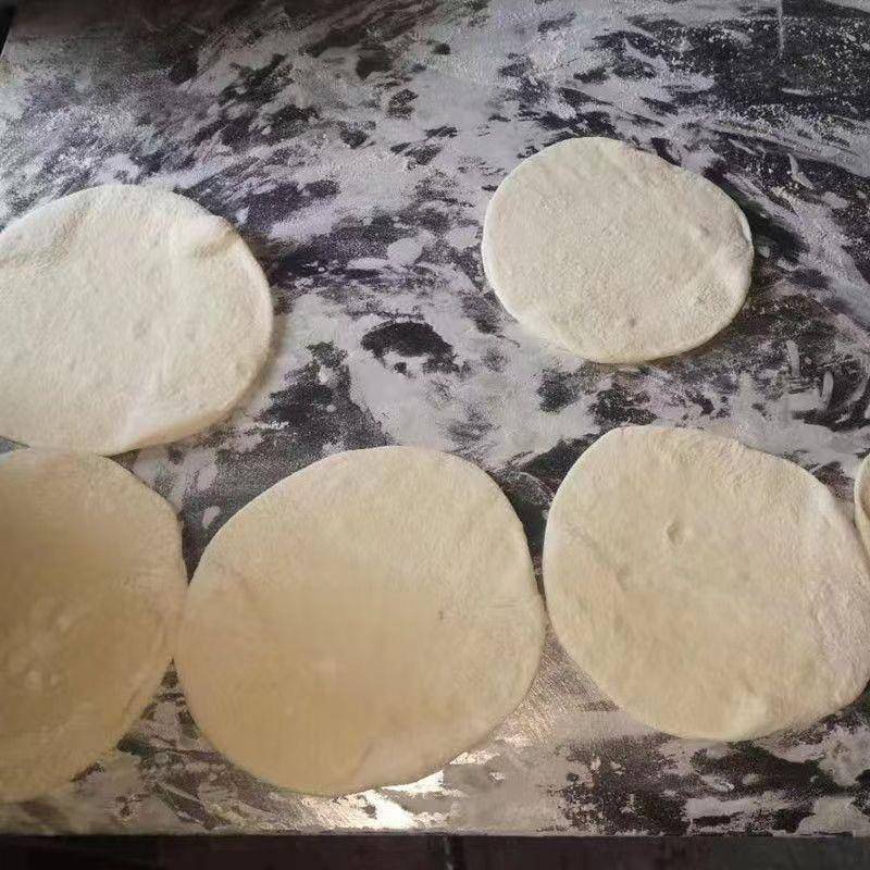 。。徐州特产纯手工发面食用碱小吃锅贴烧饼面饼烤饼山东大饼芝麻