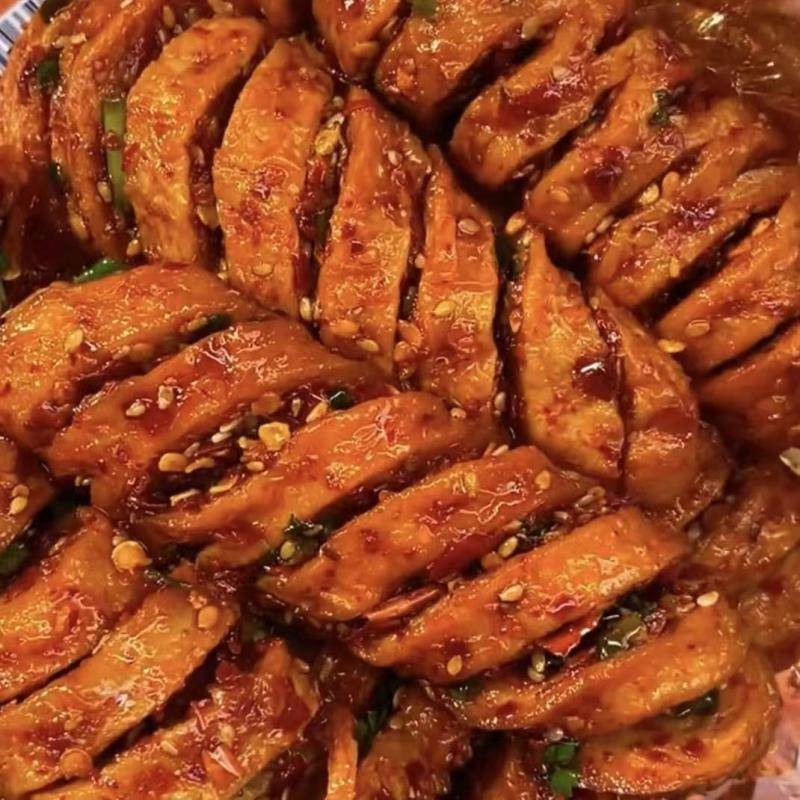 香辣整串麻辣零食面筋大袋开袋即食烧烤圈辣条孜然休闲豆制品