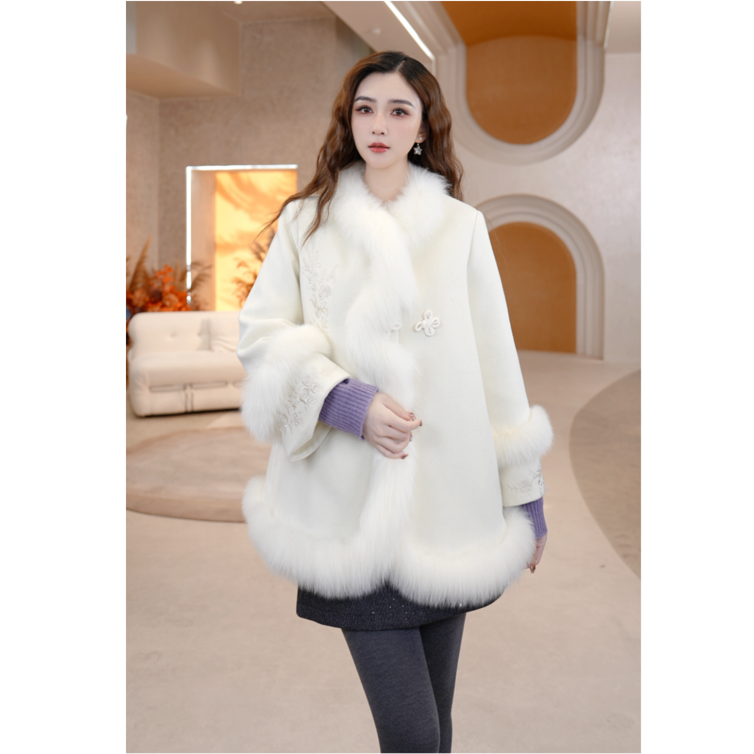 COCO BECCI【踏雪寻梅】90白鸭狐狸毛优雅呢羽绒外套CFLJD200307 - 实物图