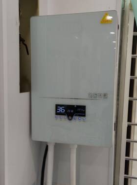 24KW壁挂式电锅炉水流传感器控制可直供热水可循环热水可采暖