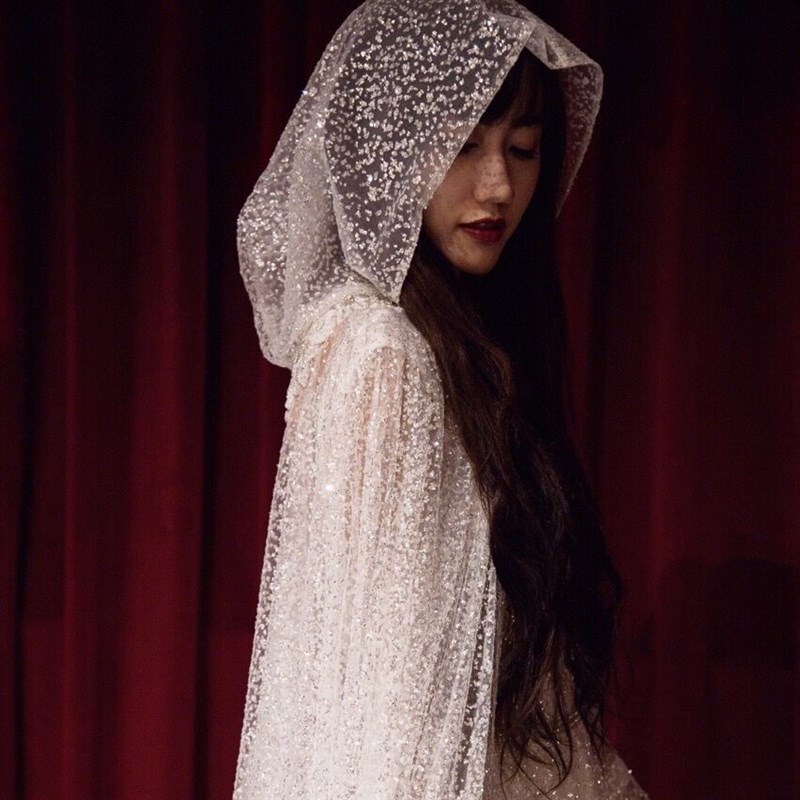 新娘结婚外搭披风旅拍摄影斗篷 网红发光拖尾纱年会走秀披肩纱