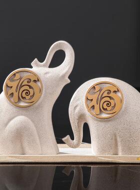 客厅家居装饰品新中式玄关电视柜大象摆件办公室桌面酒柜陶瓷摆设