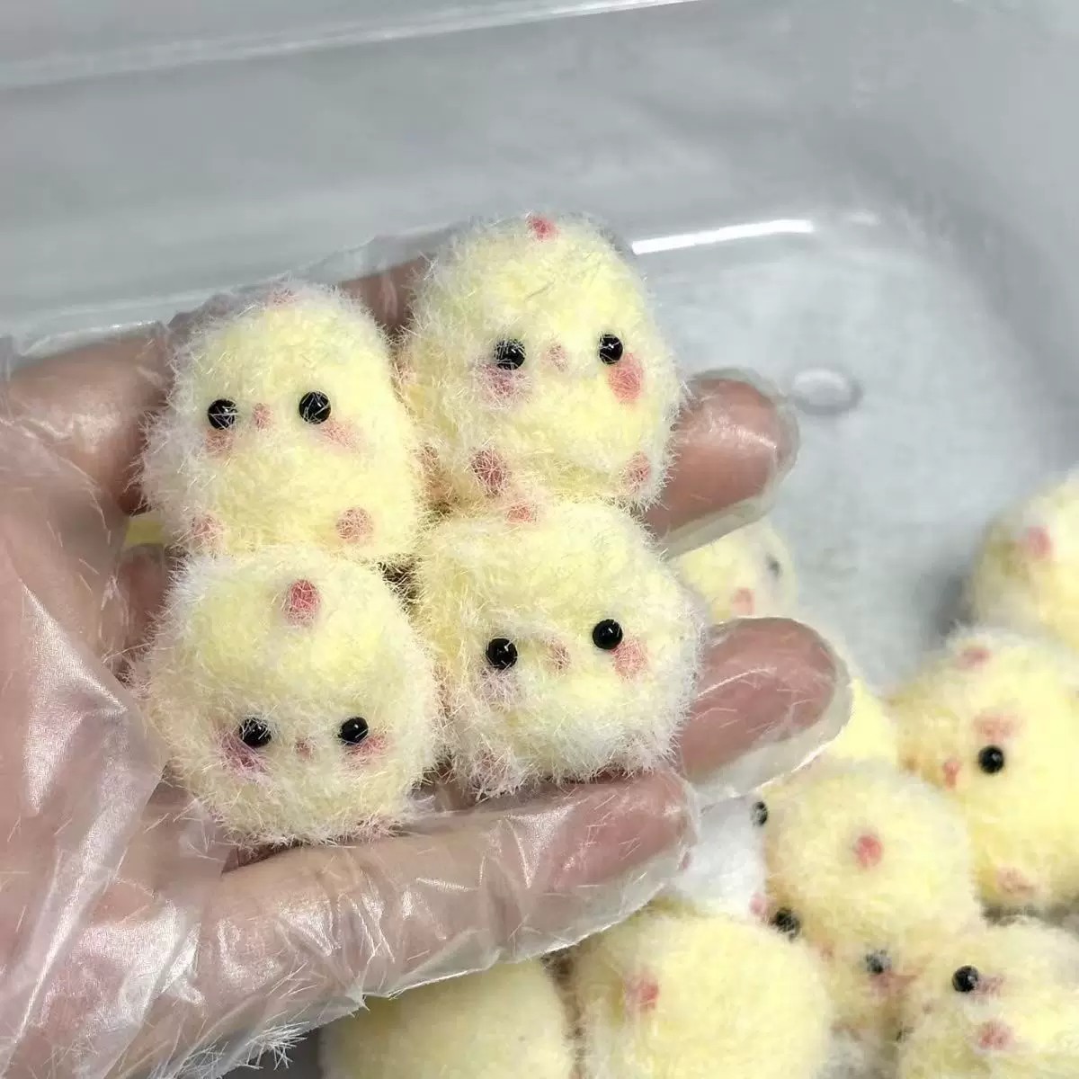 新款卡通毛绒小鸡回弹解压挂件