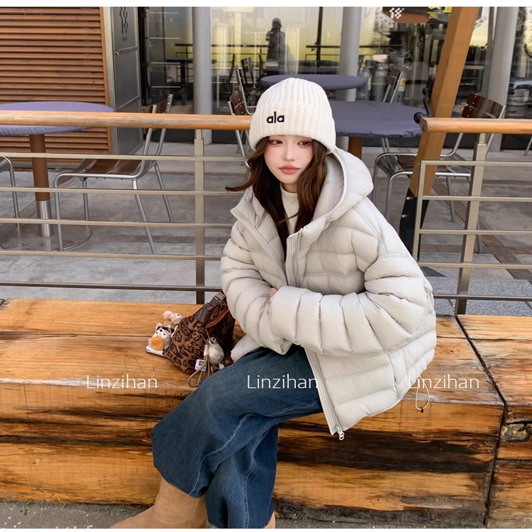 轻型排骨连帽羽绒服女泡芙白鹅绒