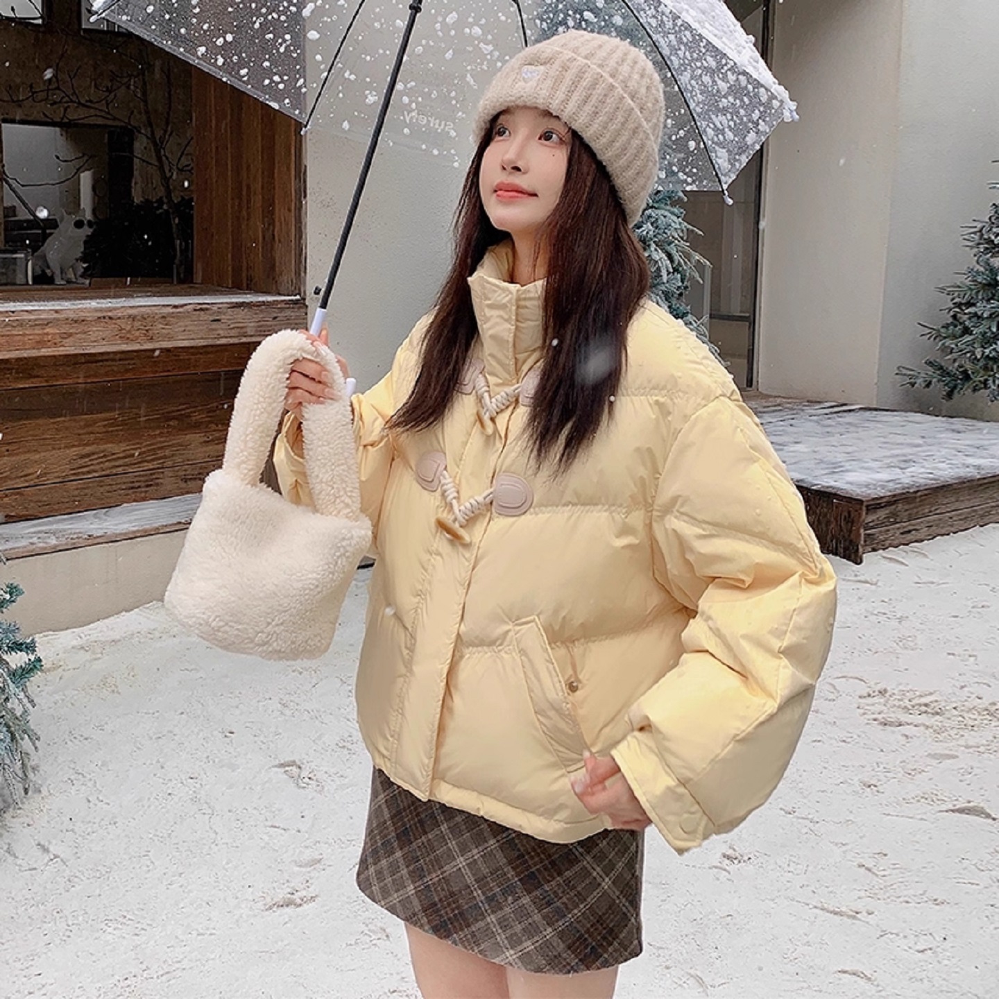 牛角扣羽绒服女立领短款小个子