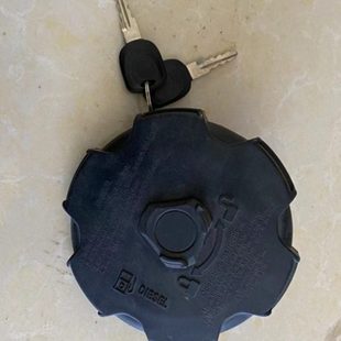 东风拖拉机通用油箱盖 东风804至1604带锁油箱盖东风拖拉机配件