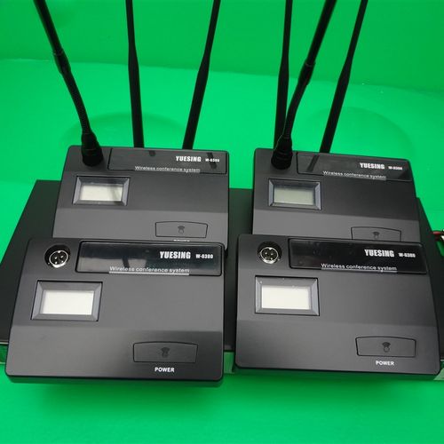 真分集高保真无线话筒一拖四U段手持舞台专业演出会议麦克风