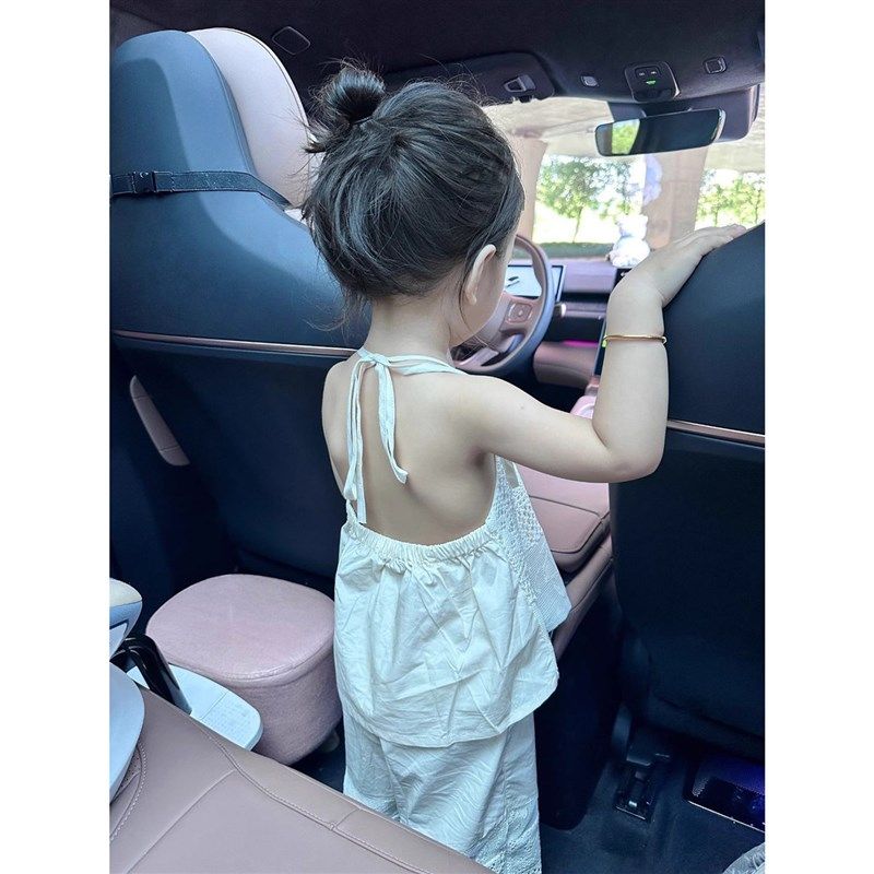 韩版女童2025夏季新款米白色镂空刺绣花挂颈吊带背心阔腿裤两件套,童装/婴儿装/亲子装,连衣裙,淘宝优惠券,粉丝福利购,淘宝优惠卷