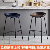北欧网红吧台椅子现代简约家用高脚吧椅设计师款 前台椅塑料吧台凳