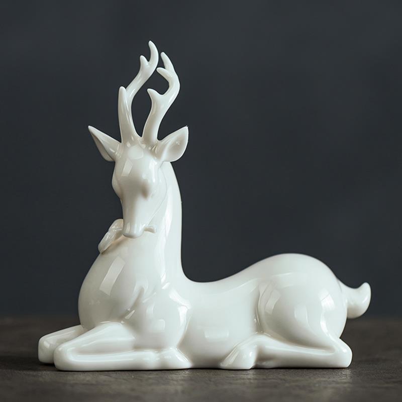 羊脂玉小鹿汽车摆件一路平安车内饰品中控台祝福保平安陶瓷车载鹿