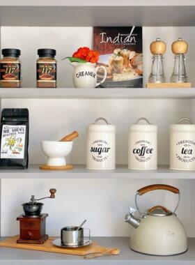 样板间现代厨房软装饰品仿真花水壶托盘咖啡橱柜家居摆件ZH3403