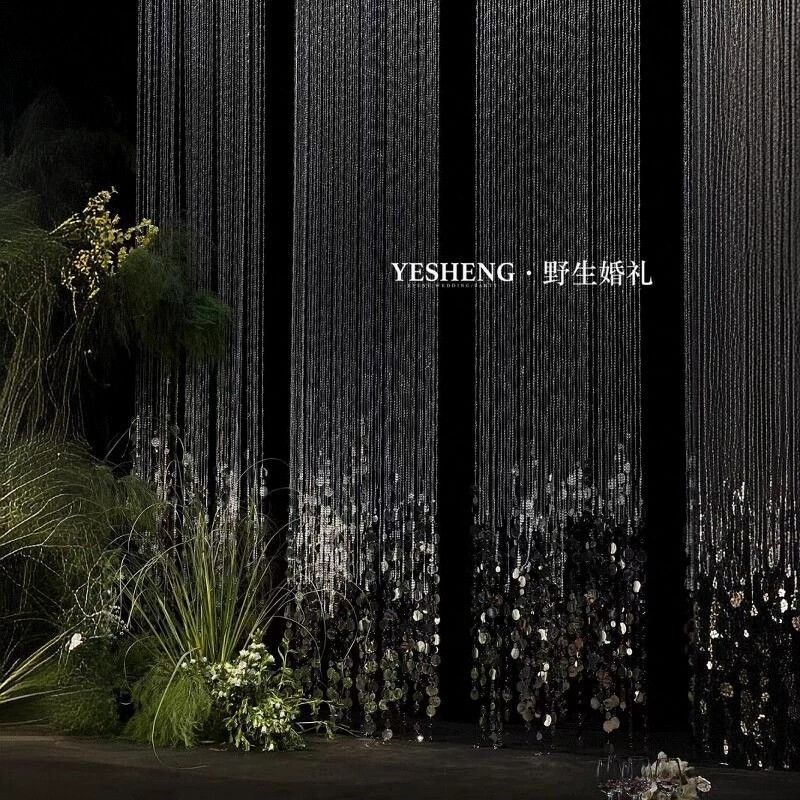 新品亚克力水晶珠帘银色亮片挂件婚庆酒店宴会厅园片吊顶珠链布置