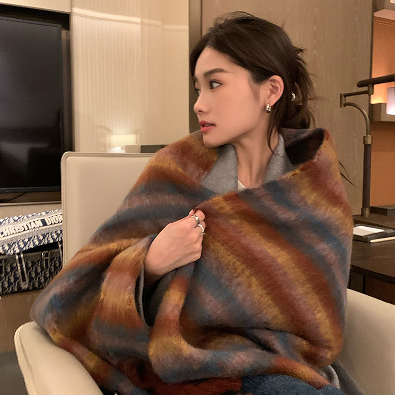 西本红色围巾冬季女高级感百搭加长格子保暖马海毛围脖披肩两用男