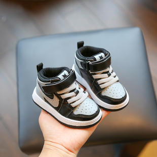 男宝宝鞋子春秋季婴儿软底学步鞋女小童鞋两岁男童运动鞋儿童板鞋