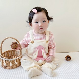 婴儿连体衣春秋款长袖女宝宝背带裤洋气小套装外穿网红婴幼儿春装