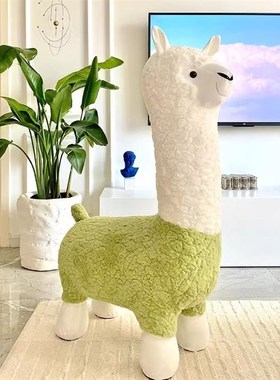 羊驼座椅凳子坐椅动物坐凳落地乔迁新居搬家网红摆件客厅装饰礼物