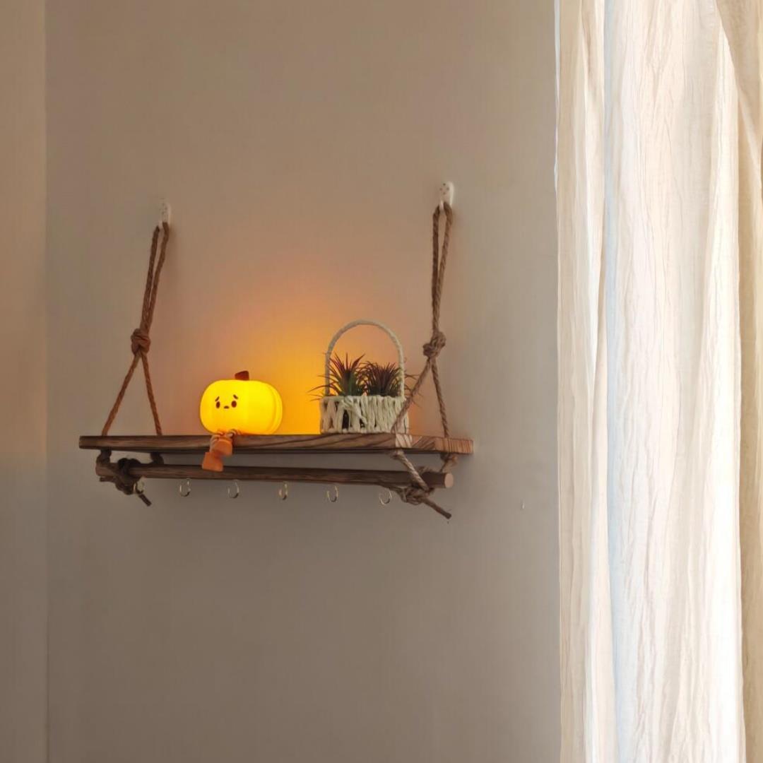 木质置物架客厅壁挂式免打孔麻绳玩偶收纳层架客厅卧室氛围装饰架