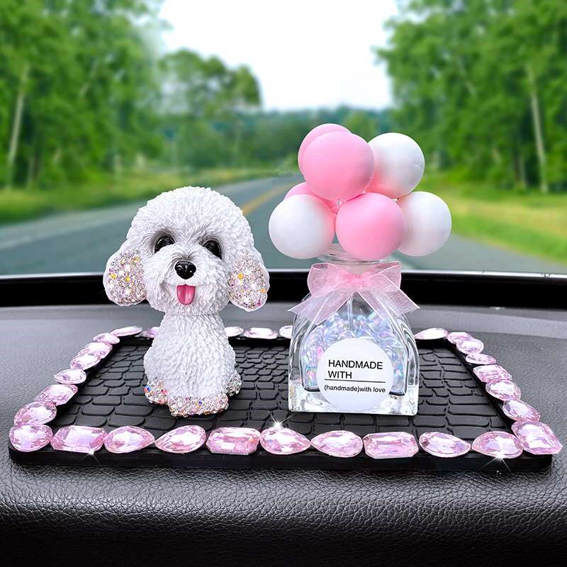 汽车摆件摇头狗狗时尚白色泰迪狗公仔车内车用装饰品车载摆件用品