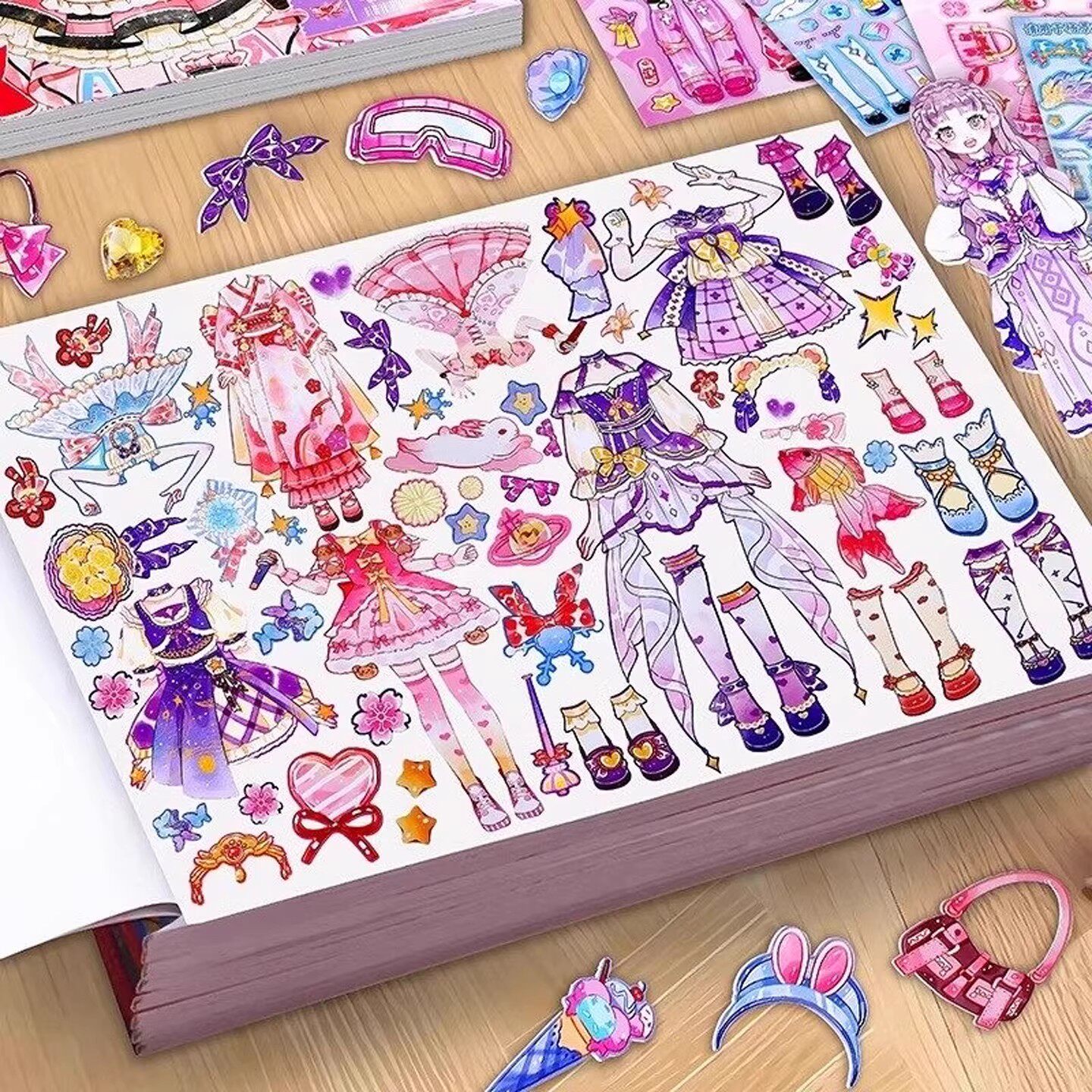 公主换装贴纸书女孩子儿童3到6岁以上美丽少女化妆本妆容贴画玩具