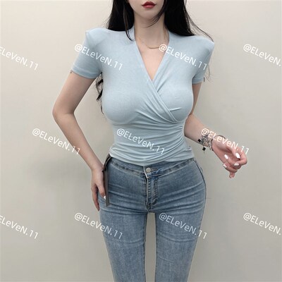 明媚鹅黄色上衣~Ju显身材甜欲交叉V领修身短袖T恤内搭打底衫夏女