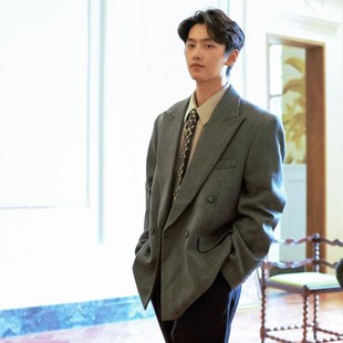 外套男 复古绅士秋冬斜纹毛呢西装 何记港风 老粉b入款