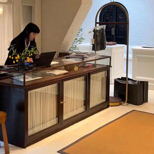 服装店中岛柜展示台吧台收银台流水台首饰珠宝陈列柜储物柜收银桌