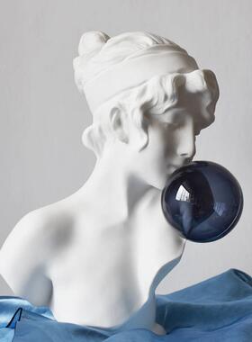 轻奢吹泡泡女孩雕塑摆件电视柜客厅高级感小众装饰品创意艺术雕像