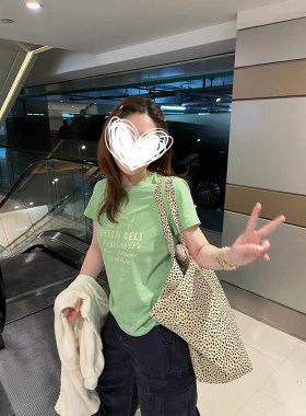 MosesQueen魔西女王绿色字母印花正肩短袖t恤女夏季休闲圆领上衣