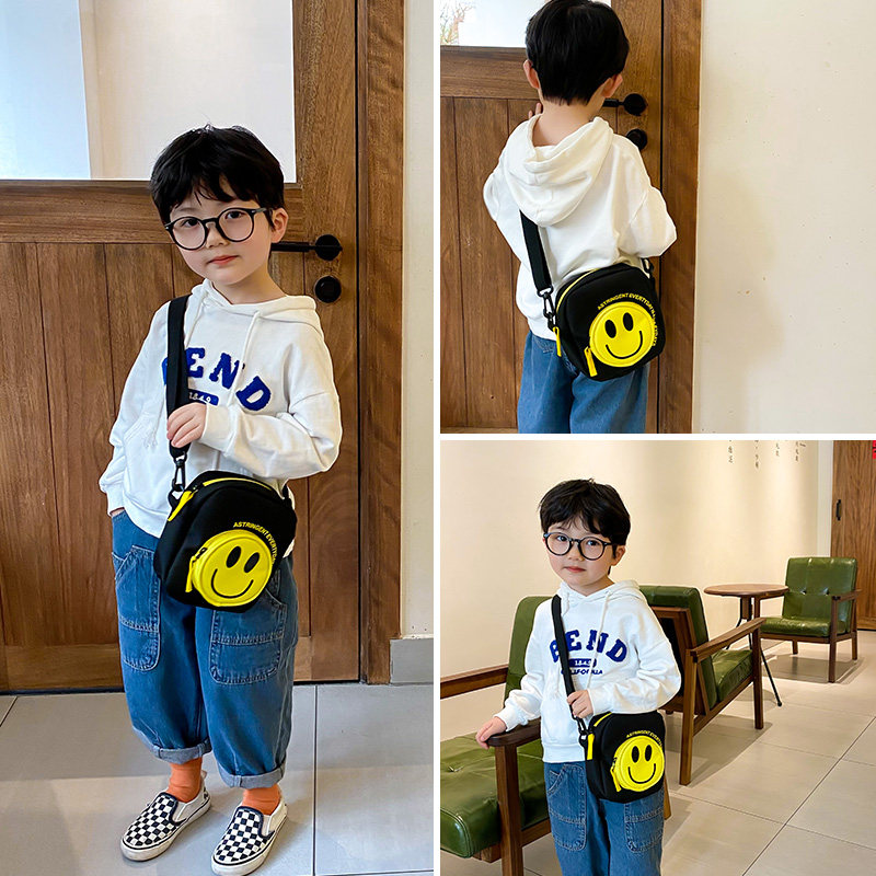 儿童斜挎小包包帅气男童时尚笑脸零钱包小女N孩洋气迷你休闲公主