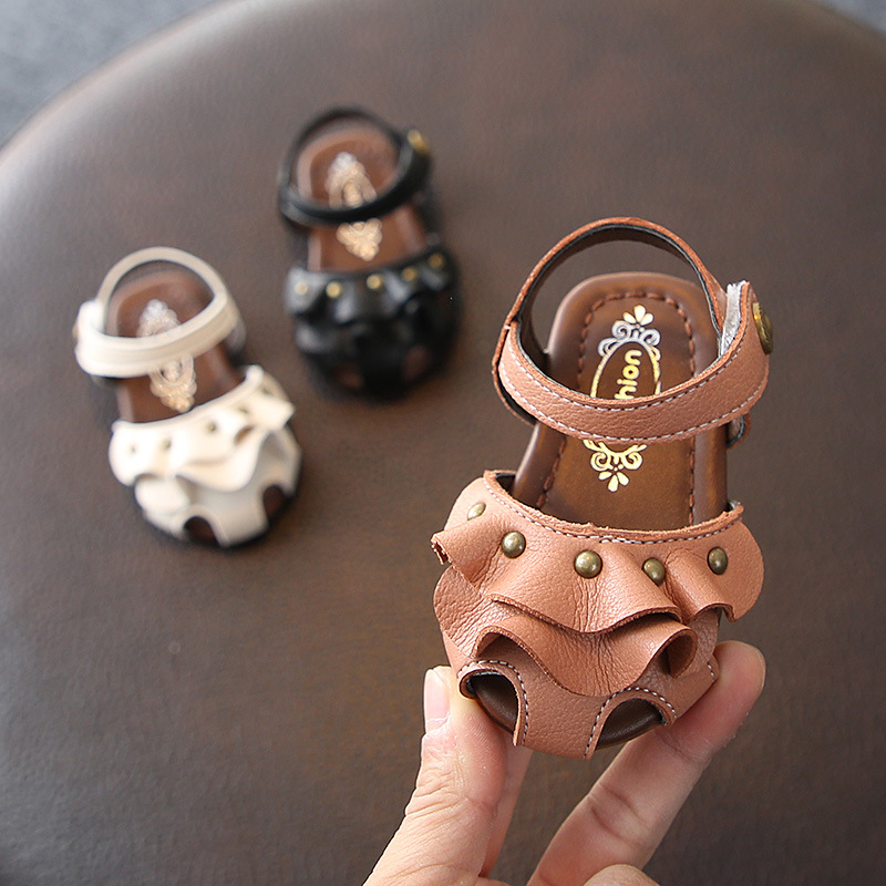 一岁女宝宝凉鞋2021年夏季洋气公主鞋小童软皮软底周岁学步婴儿鞋