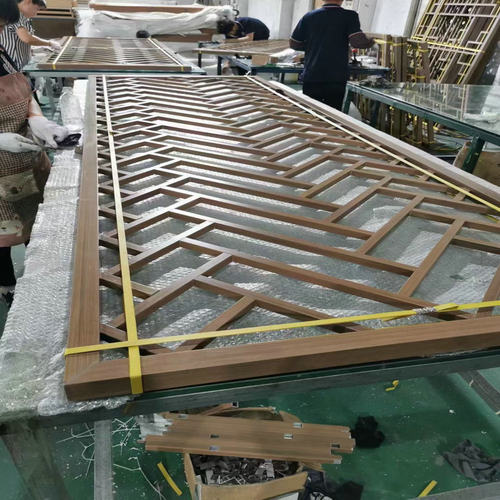 铝合金窗花格栅中式花格窗吊顶仿古木纹转印20方管隔断屏风铝窗花
