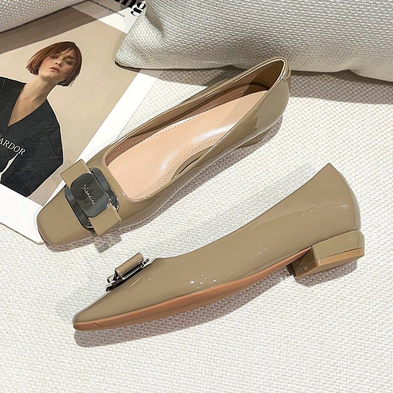 3cm粗跟平底鞋女夏2024年新款气质方头浅口金属扣黑色职业高跟鞋