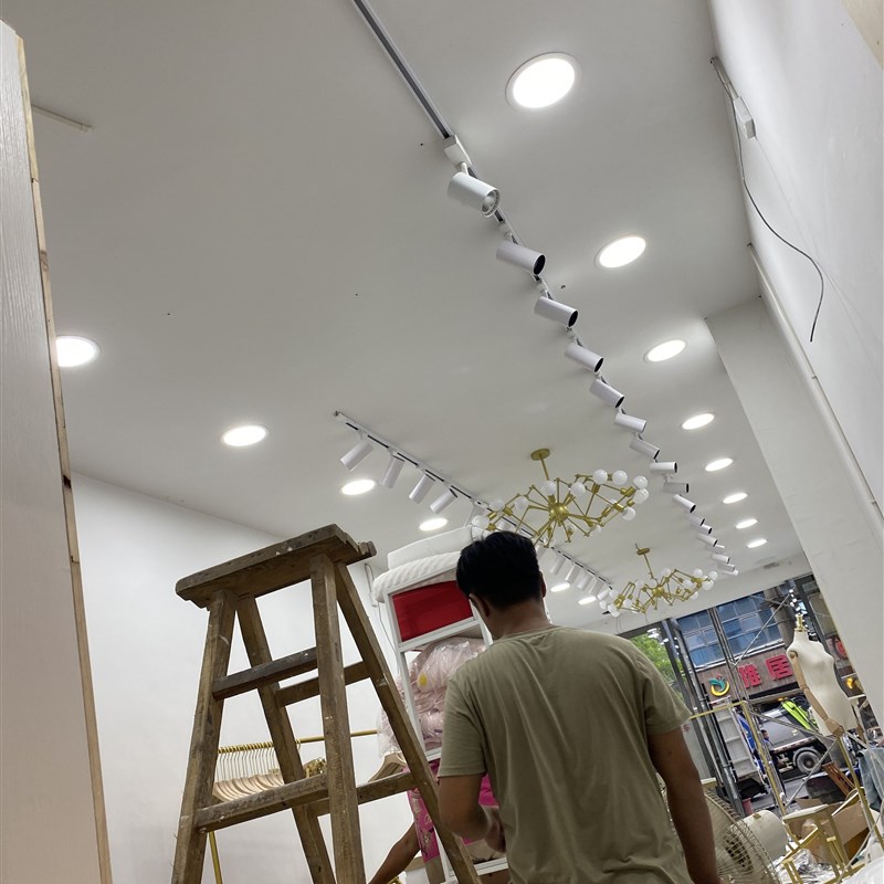 LED超亮商用筒灯大广场嵌入式洞灯展厅桶灯18W30W50W全铝高楼层灯