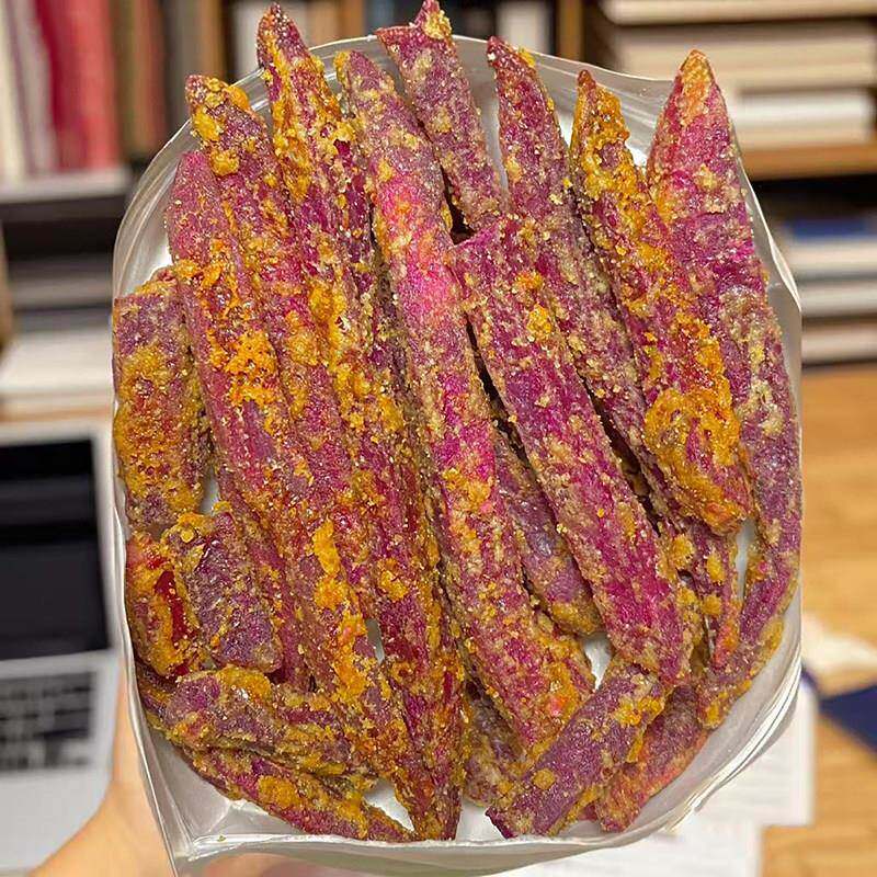 外脆内韧!蟹黄芝士味紫薯条地瓜干番薯干香酥网红休闲零食
