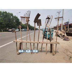 民俗老物件旧农具农民农耕文化木掀木三叉铁锄头铁锨竹木耙博物馆