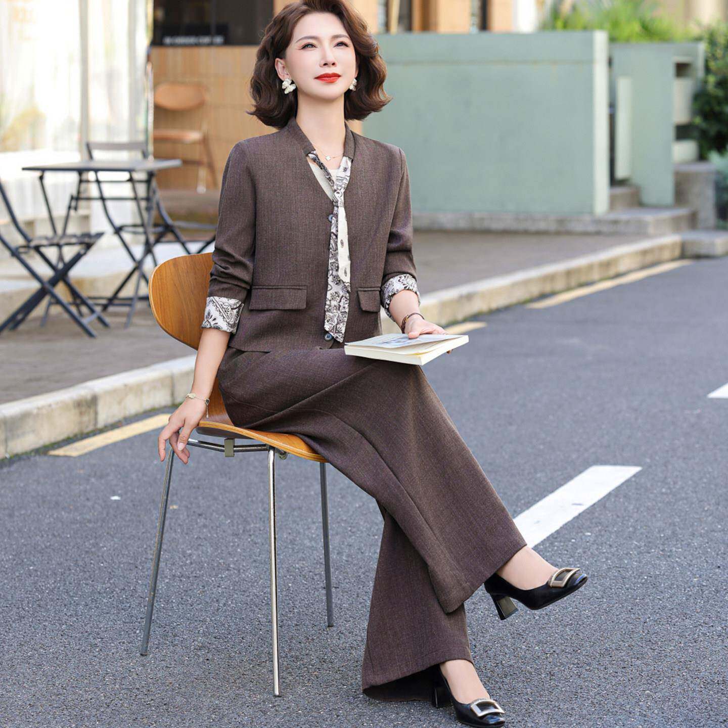 极速2026秋装新款中年妈妈洋气短款西装套装女春秋阔太太气质两件