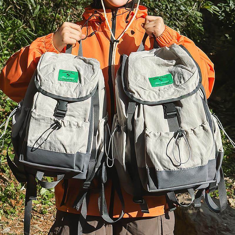 推荐登山旅行双肩包女初高中学生书包男大学生外出休闲运动风轻便