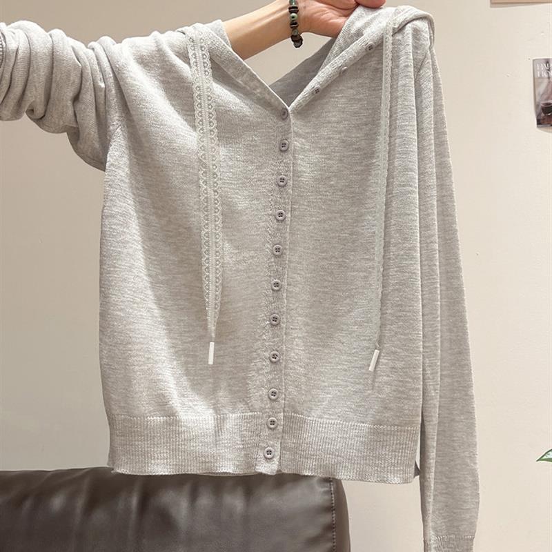 灰色针织开衫外套女秋季薄款2025新款休闲百搭连帽设计感长袖上衣