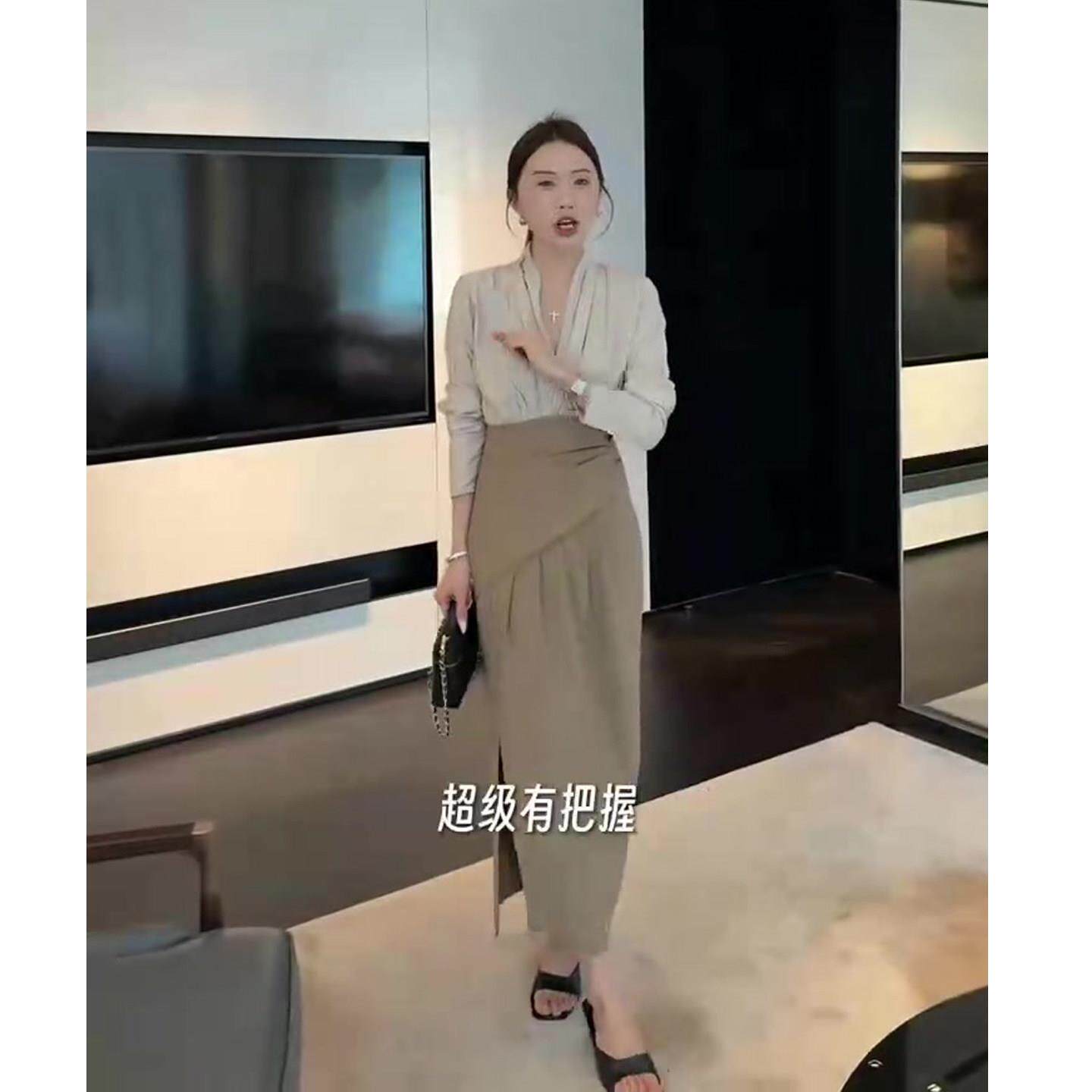 极速轻奢优雅风时尚套装裙2026秋新款V领拼色上衣+包臀裙女神范两