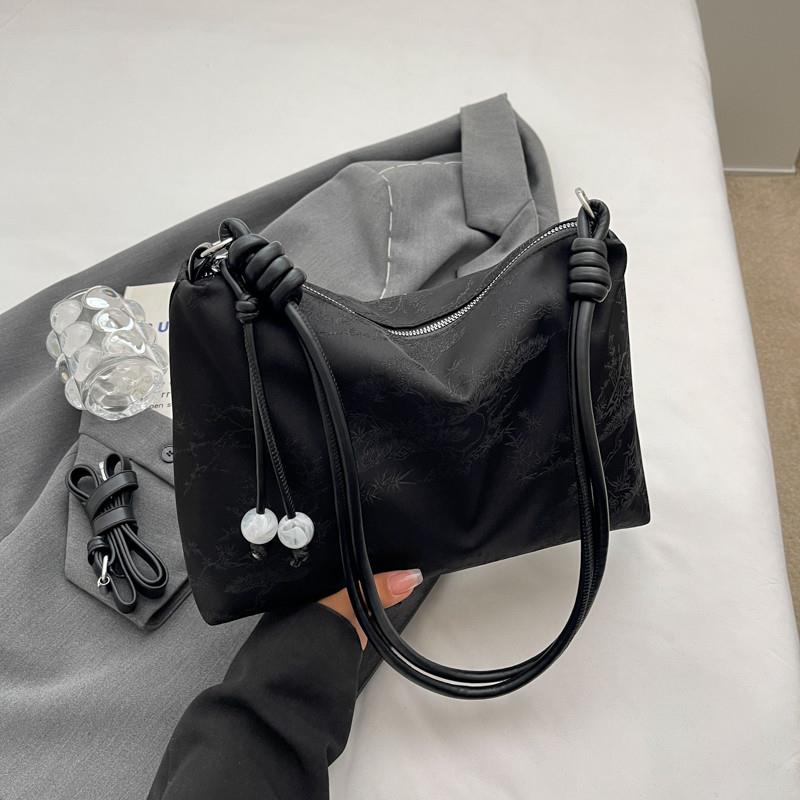 推荐时尚腋下包包女2025夏