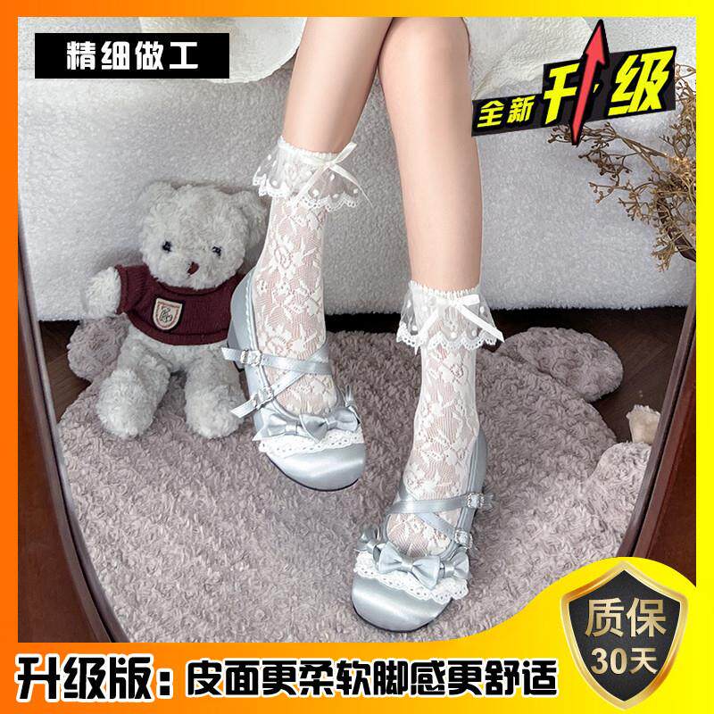 推荐玛丽珍小皮鞋女配裙子