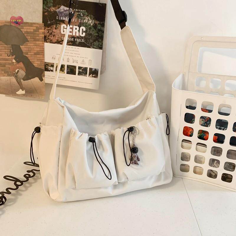 推荐2025新款斜挎包男士百搭单肩包男款学生邮差包男生背包大容量