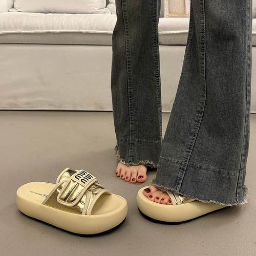 推荐配裙子绝美厚底凉拖鞋