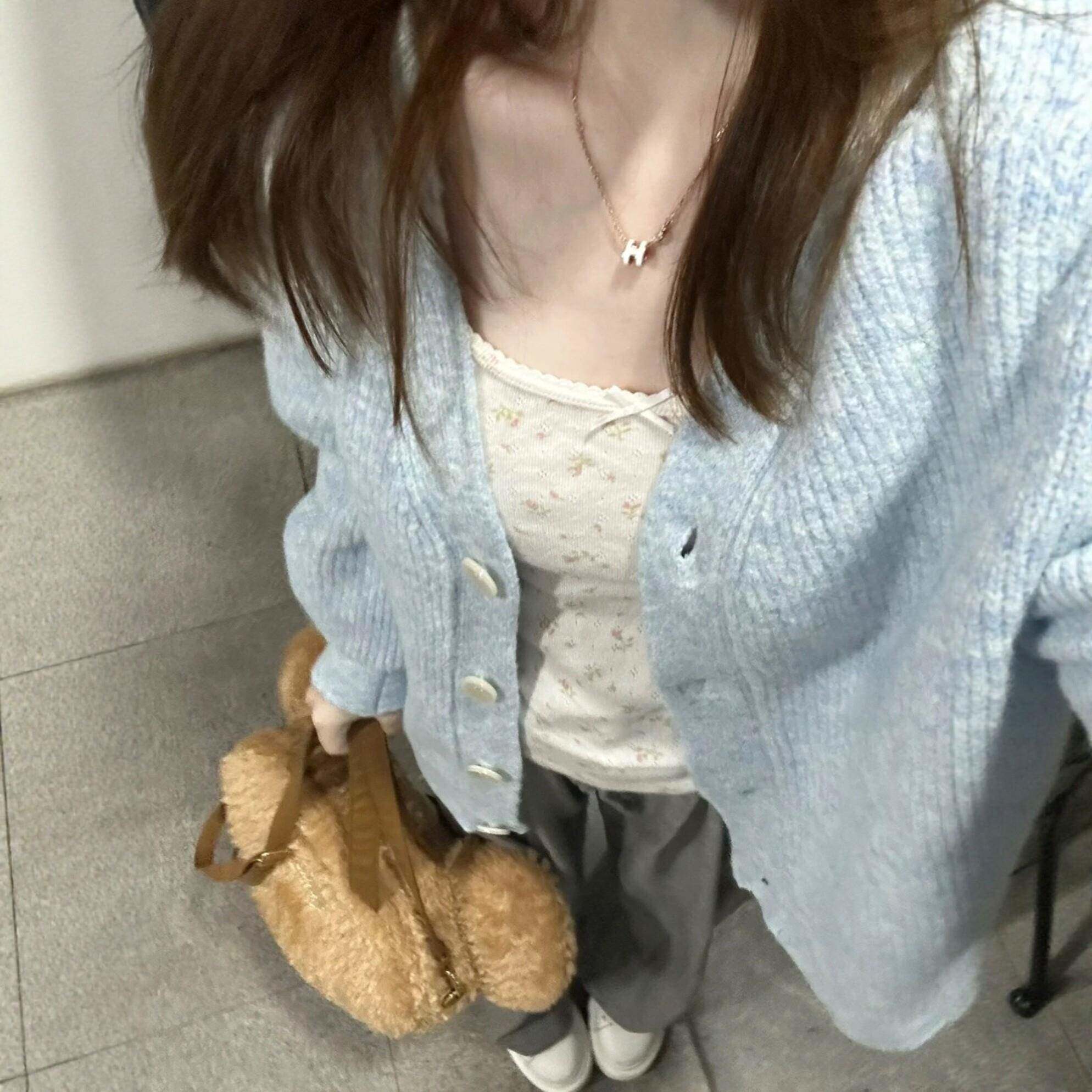 极速早秋外套女慵懒风外穿毛衣奶蓝色开衫秋冬款韩版宽松v领针织
