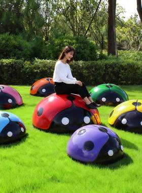 游乐场玻璃钢仿真七星瓢虫摆件甲虫动物雕塑公园草坪井盖遮挡装饰