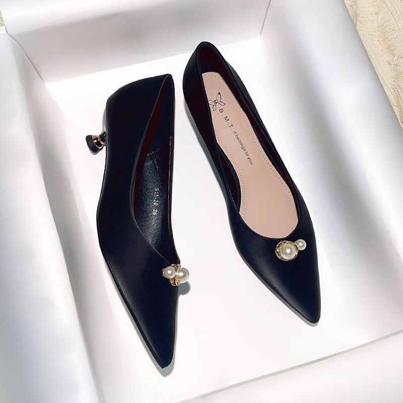 珍珠黑色3公分低跟小高跟鞋2024夏季新款M气质细跟尖头浅口单鞋女