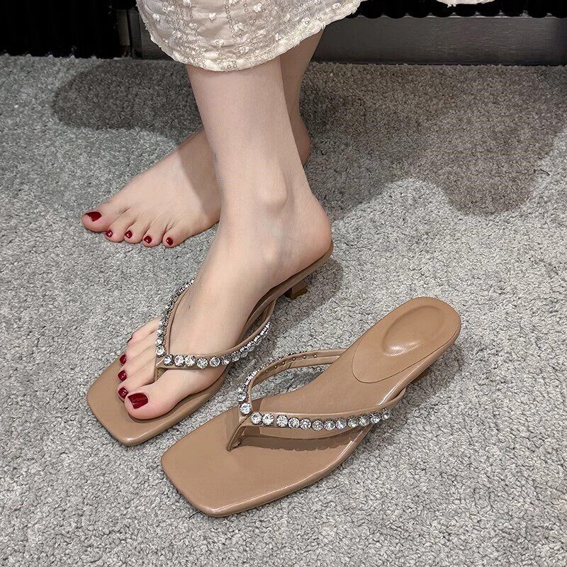 大码凉鞋女41到43宽胖脚女鞋夏季新款I高跟鞋外穿人字拖鞋低跟凉