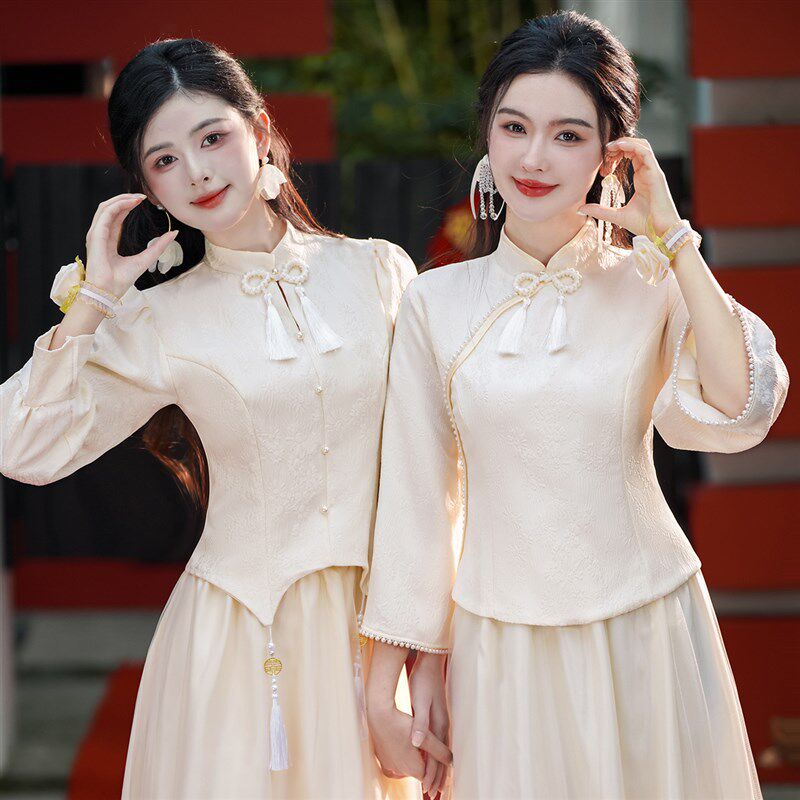 伴娘服2024新款中式香槟色礼服裙姐妹团高级感小众成人礼礼服裙